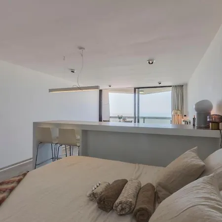 Апартаменты Luxury With Seaview *