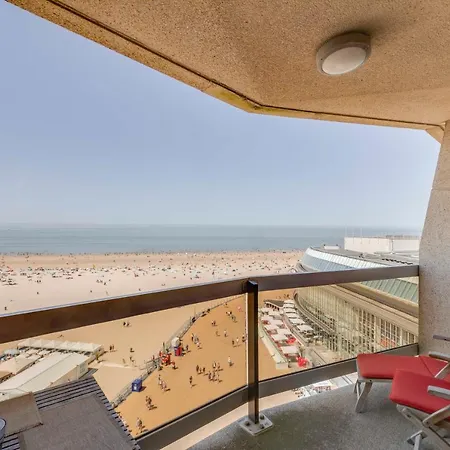 Luxury With Seaview Апартаменты