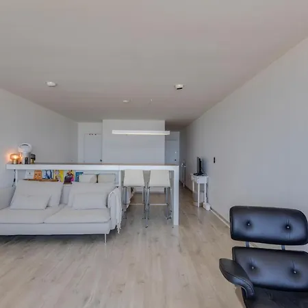 Luxury With Seaview Apartament *